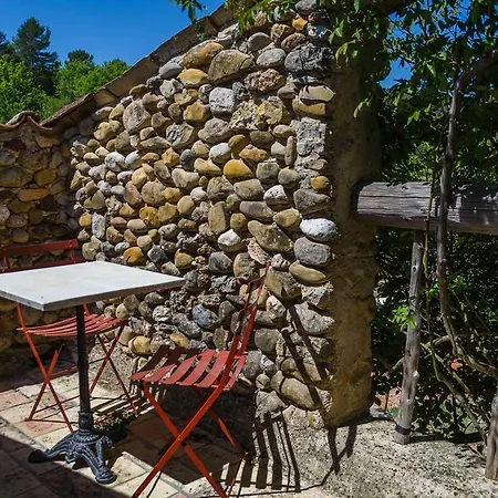 Le Clos Des Collines 3*