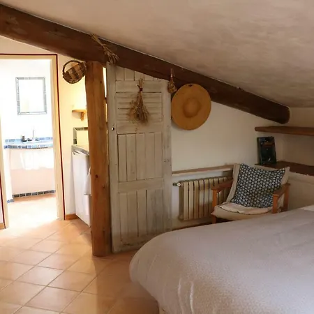 Le Clos Des Collines 3*